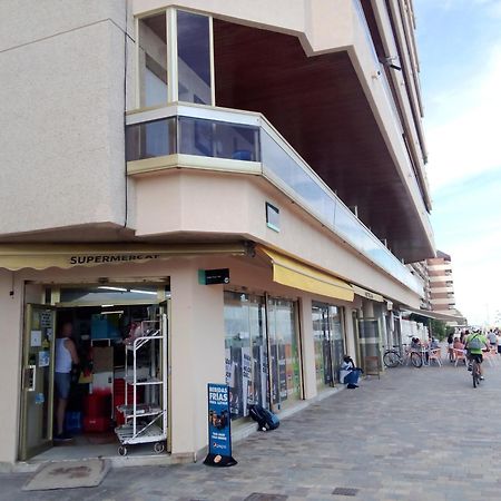 Acogedor Y Amplio Apartamento Familiar A Pie De Playa Calafell Exteriér fotografie