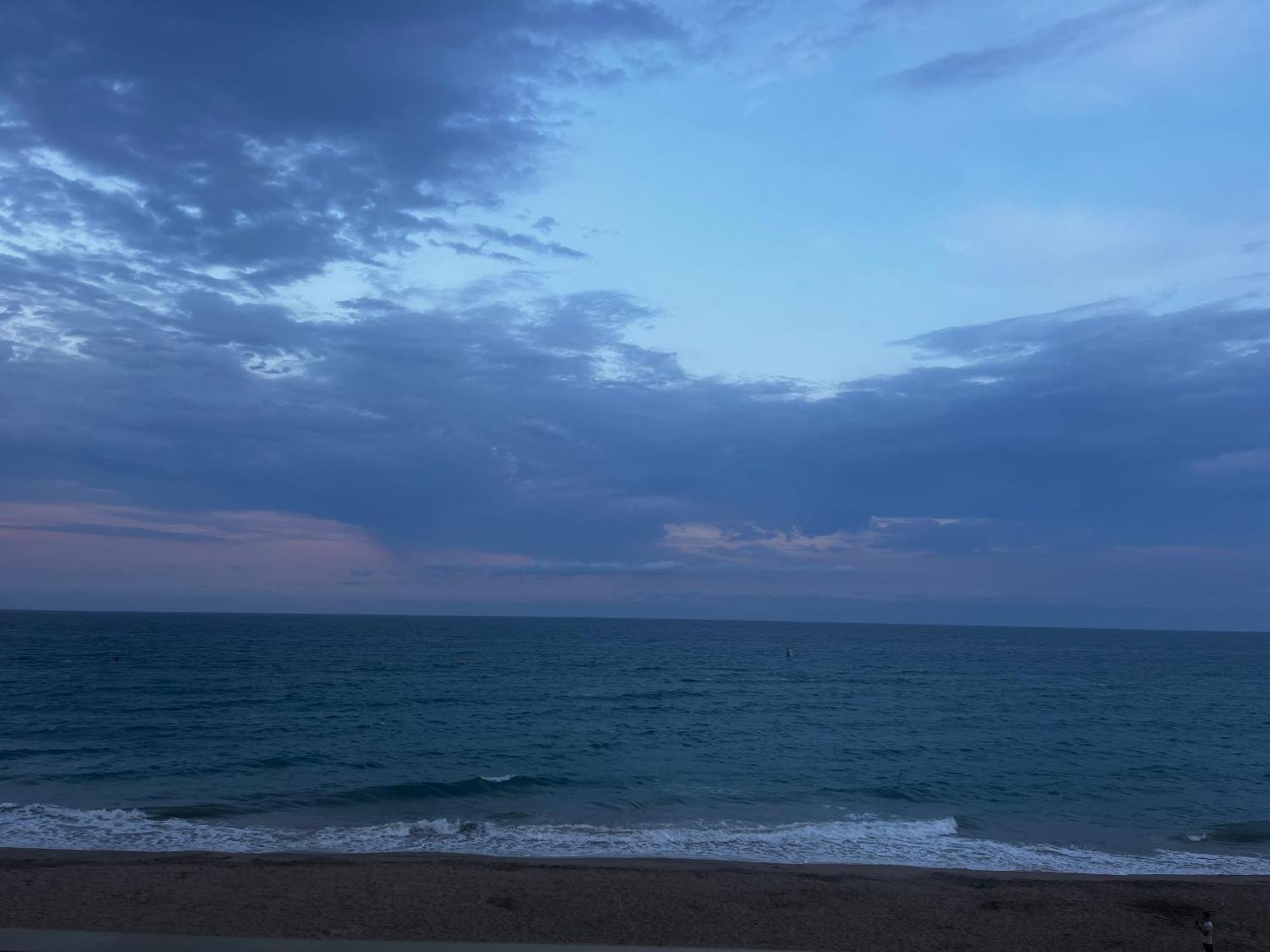 Acogedor Y Amplio Apartamento Familiar A Pie De Playa Calafell Exteriér fotografie